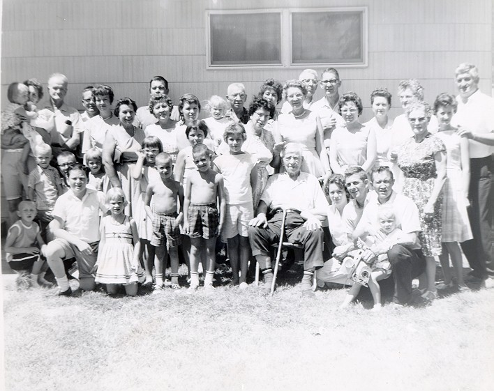 Photo of 1964 JN Pivonka family reunion