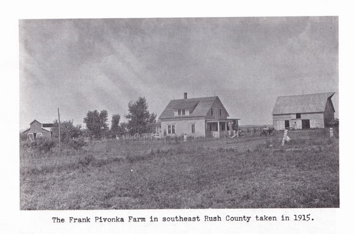 1915 Photo - Frank Pivonka farmstead